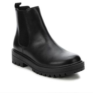 Lug sole Chelsea boot in black.  Worn two times. Bought brand new on Poshmark